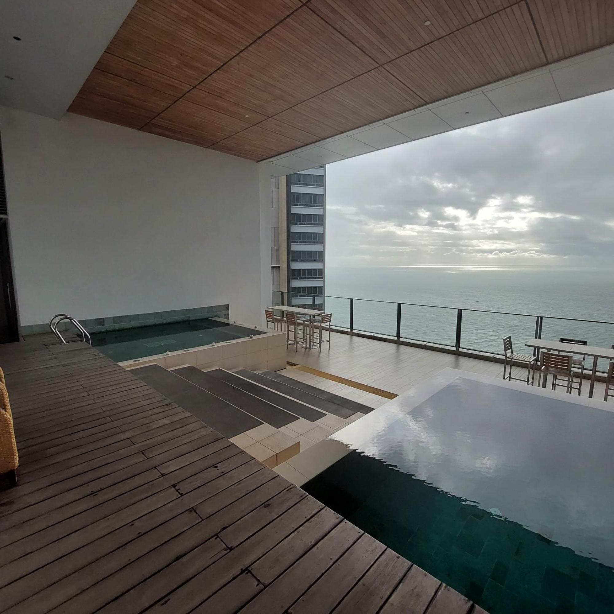 Sea View Apartment In Pattaya Exterior foto